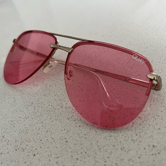 Quay Sunglasses The Playa pink Frameless aviators - Picture 7 of 9